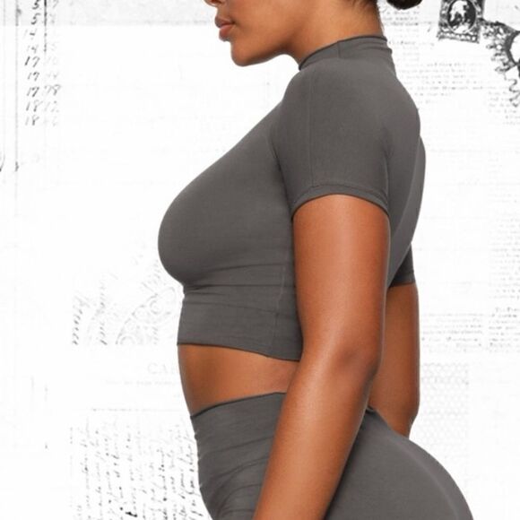 SKIMS Raw Edge intimates Neck Cropped Tee in Gunmetal size 3X NWT! - Picture 4 of 7